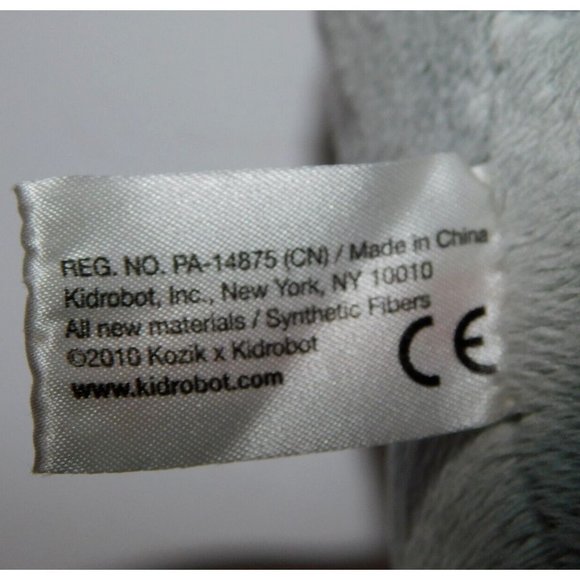 2010 Kozik X Kidrobot VASILY The Grumpiest Walrus 14.5" Plush Stuffed Toy - Picture 8 of 9